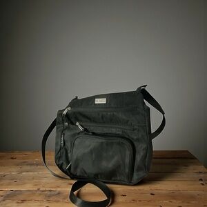 E.T.A Classic Black Men's Messenger Bag